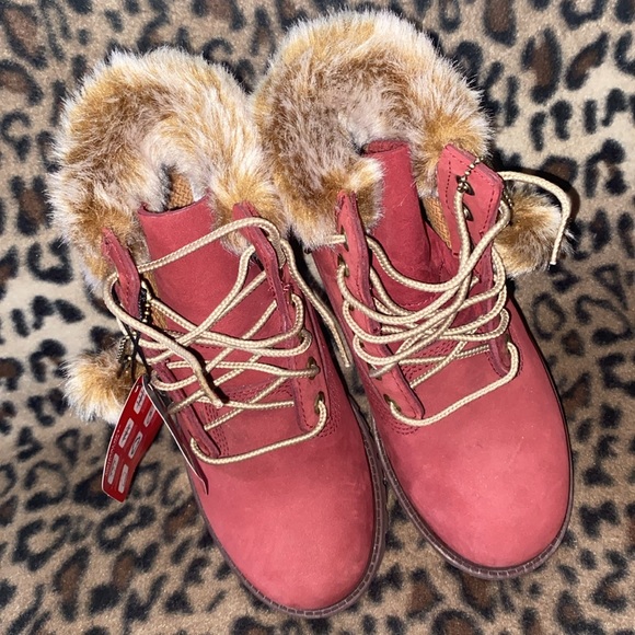 Timberland Boots Girls Size 3 Burgundy Boot Fur Timberland A1U5A Water Resistant - Picture 14 of 16